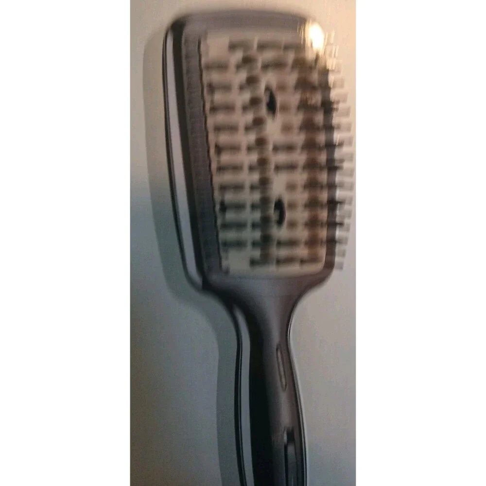 Conair Infiniti Pro Diamond Infused Ceramic Hot Brush Smooth and Shine - NIB